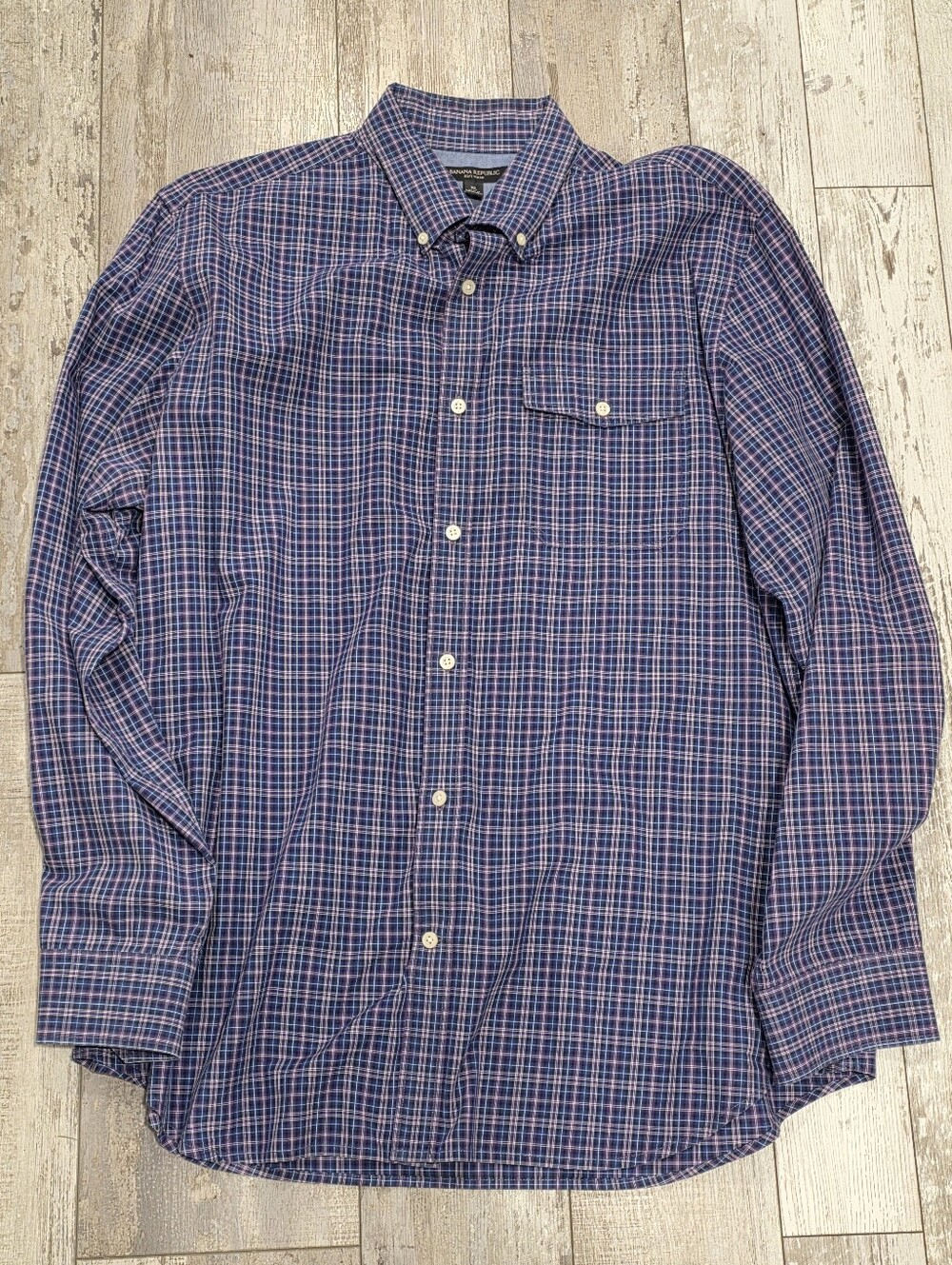 XL Men's Banana Republic Button-down Shirt  Purple Plaid 100% Cotton Flawless